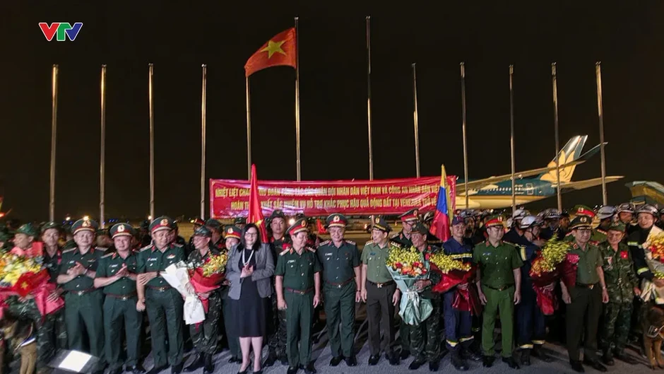 Đoàn cứu nạn, cứu hộ Việt Nam trở về nước sau khi hoàn thành nhiệm vụ tại Venezuela Đoàn cứu nạn, cứu hộ Việt Nam trở về nước sau khi hoàn thành nhiệm vụ tại Venezuela