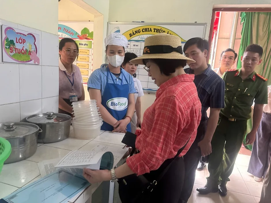 Đoàn khảo sát của Quốc hội khảo sát, tìm lỗ hổng an toàn thực phẩm tại bếp ăn trường học Đoàn khảo sát của Quốc hội khảo sát, tìm lỗ hổng an toàn thực phẩm tại bếp ăn trường học
