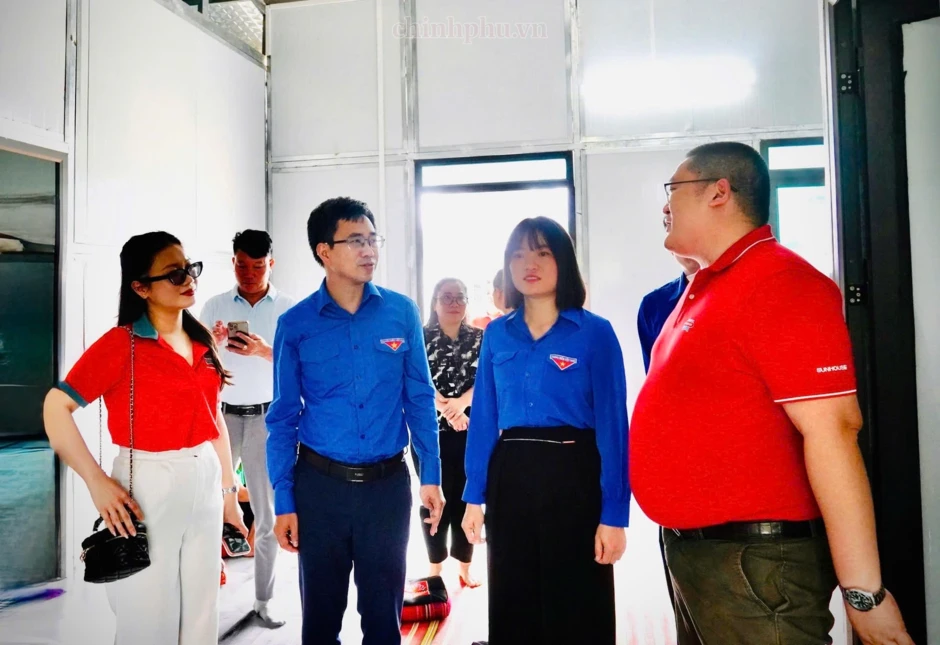 Đoàn Thanh niên Chính phủ đồng hành cùng người dân vùng lũ Lai Châu Đoàn Thanh niên Chính phủ đồng hành cùng người dân vùng lũ Lai Châu