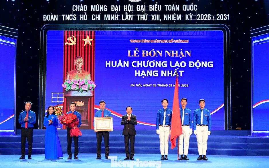Đoàn TNCS Hồ Chí Minh đón nhận Huân chương Lao động hạng Nhất Đoàn TNCS Hồ Chí Minh đón nhận Huân chương Lao động hạng Nhất