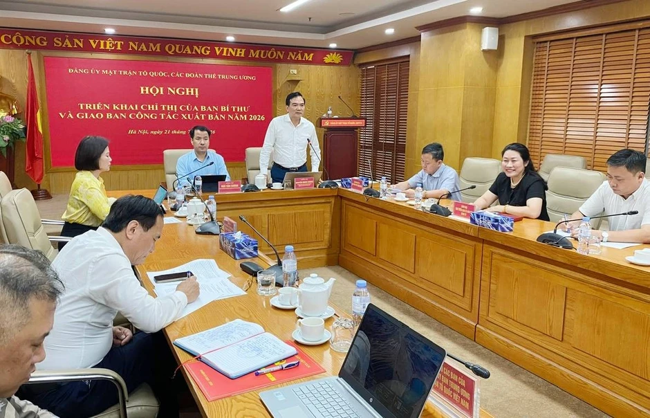 Đổi mới hoạt động xuất bản: Từ bảo đảm định hướng chính trị đến xây hệ sinh thái tri thức phục vụ phát triển đất nước Đổi mới hoạt động xuất bản: Từ bảo đảm định hướng chính trị đến xây hệ sinh thái tri thức phục vụ phát triển đất nước