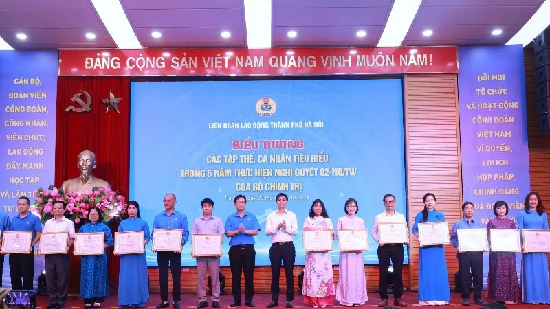 Đổi mới toàn diện hoạt động, nâng cao vị thế tổ chức Công đoàn Thủ đô Đổi mới toàn diện hoạt động, nâng cao vị thế tổ chức Công đoàn Thủ đô