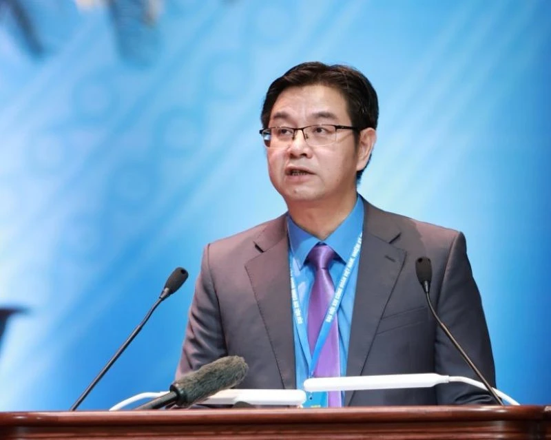 Đổi mới tư duy, hành động quyết liệt vì người lao động và sự phát triển của tổ chức Công đoàn Đổi mới tư duy, hành động quyết liệt vì người lao động và sự phát triển của tổ chức Công đoàn
