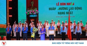 Đội Thiếu niên tiền phong Hồ Chí Minh nhận Huân chương Lao động hạng Nhất