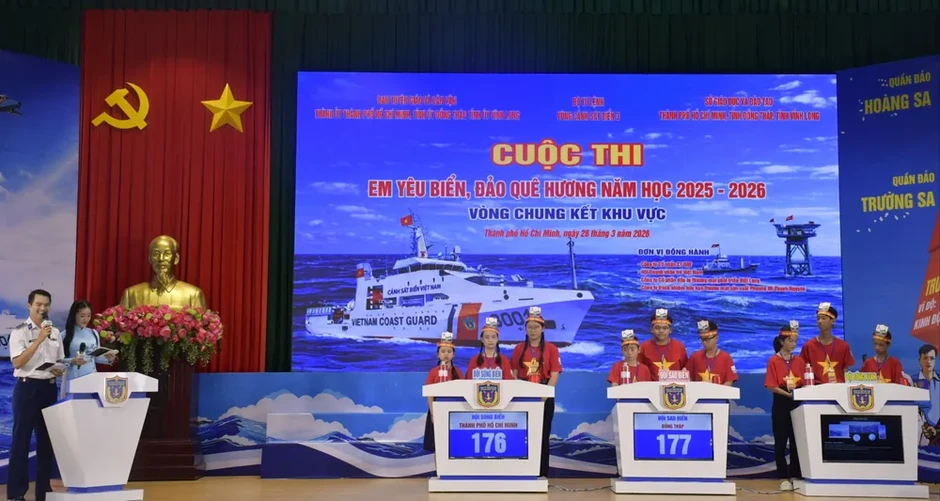 Đội TPHCM giành giải nhất cuộc thi “Em yêu biển, đảo quê hương”
