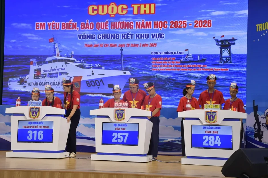 Đội TPHCM giành giải nhất cuộc thi “Em yêu biển, đảo quê hương”