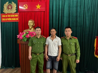 Đối tượng Nguyễn Văn Thuyết tự nguyện về Việt Nam đầu thú
