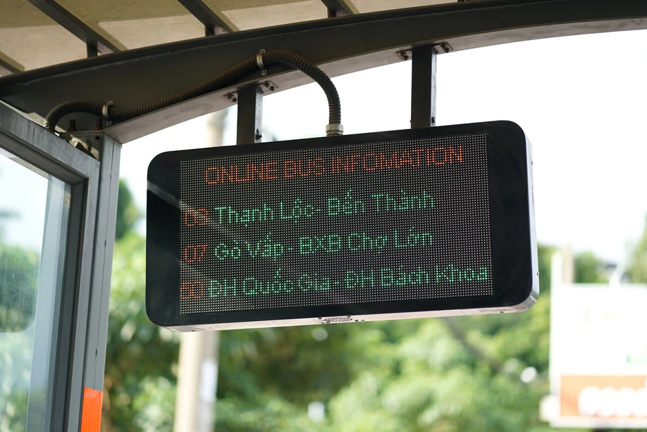 Đón "sóng" miễn phí xe bus tại TP.HCM: Bỏ túi cách tra cứu "thần tốc" để không còn phơi nắng đứng chờ Đón "sóng" miễn phí xe bus tại TP.HCM: Bỏ túi cách tra cứu "thần tốc" để không còn phơi nắng đứng chờ