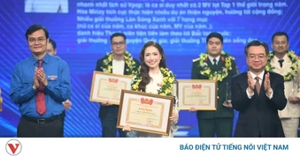 Đồng chí Nguyễn Thanh Nghị dự Lễ trao Giải thưởng gương mặt trẻ Việt Nam tiêu biểu