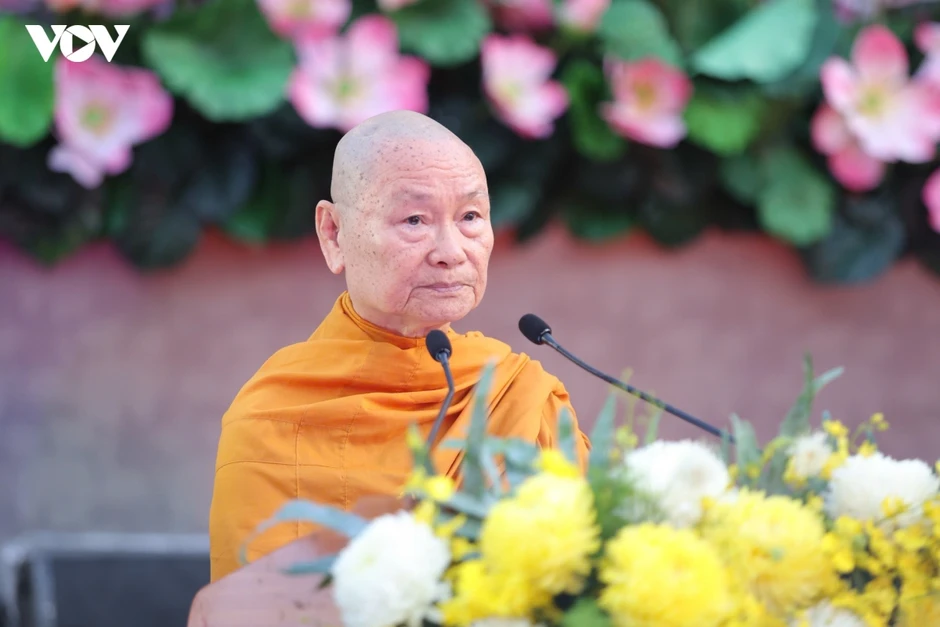 Đông đảo tăng ni, phật tử TP.HCM dự Đại lễ Phật đản tại Việt Nam Quốc Tự Đông đảo tăng ni, phật tử TP.HCM dự Đại lễ Phật đản tại Việt Nam Quốc Tự