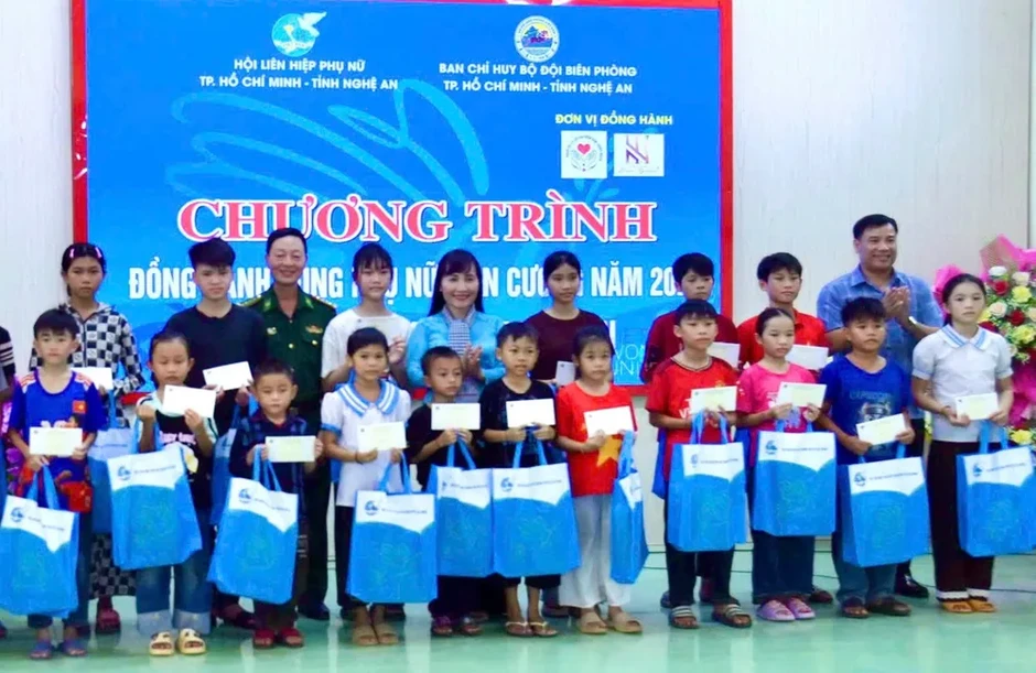 Đồng hành cùng phụ nữ biên cương tại tỉnh Nghệ An Đồng hành cùng phụ nữ biên cương tại tỉnh Nghệ An