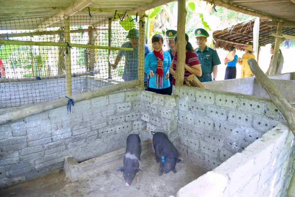 Đồng hành cùng phụ nữ biên cương tại tỉnh Nghệ An Đồng hành cùng phụ nữ biên cương tại tỉnh Nghệ An