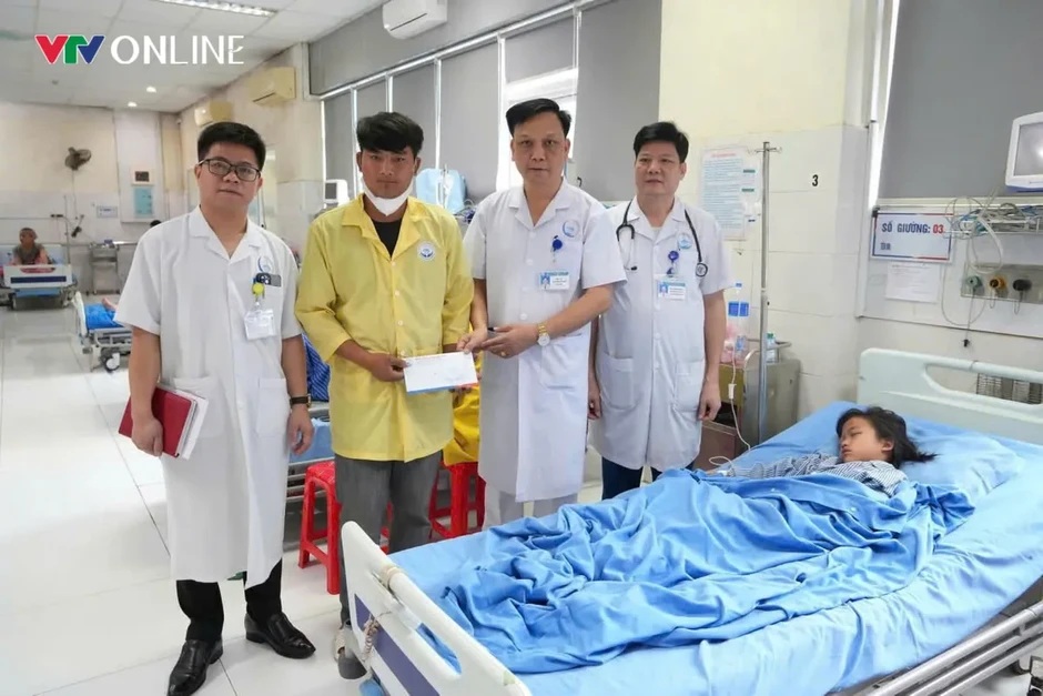 Dông lốc dữ dội, nhiều xã miền núi Thái Nguyên bị thiệt hại nặng nề Dông lốc dữ dội, nhiều xã miền núi Thái Nguyên bị thiệt hại nặng nề