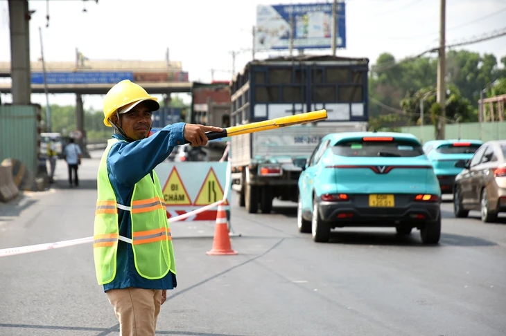 Đồng Nai bắt đầu tháo dỡ 2 trạm thu phí trên quốc lộ 51 Đồng Nai bắt đầu tháo dỡ 2 trạm thu phí trên quốc lộ 51