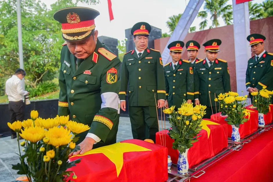 Đồng Nai: Truy điệu, an táng 29 hài cốt liệt sĩ Đồng Nai: Truy điệu, an táng 29 hài cốt liệt sĩ