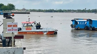 Đồng Tháp: 2 người rơi xuống sông sau khi nhậu tiệc sinh nhật trên tàu
