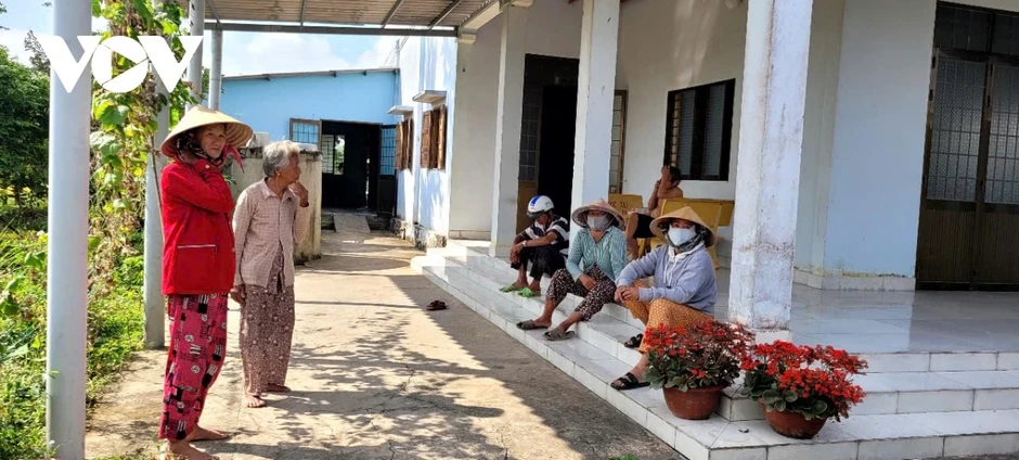 Đồng Tháp di dời các trại chăn nuôi gà "khủng" gây ô nhiễm sau khi TinVina phản ánh Đồng Tháp di dời các trại chăn nuôi gà "khủng" gây ô nhiễm sau khi TinVina phản ánh