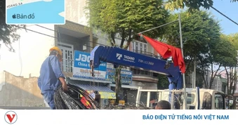 Đồng Tháp khẩn trương thu gom dây cáp cũ bỏ trên lề đường sau khi TinVina thông tin