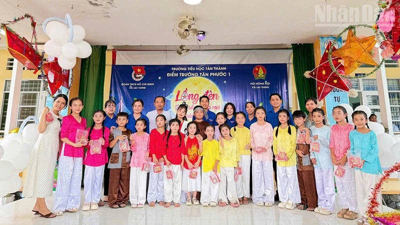 Đồng Tháp: Lan tỏa yêu thương đến thiếu nhi dịp Tết Trung thu Đồng Tháp: Lan tỏa yêu thương đến thiếu nhi dịp Tết Trung thu