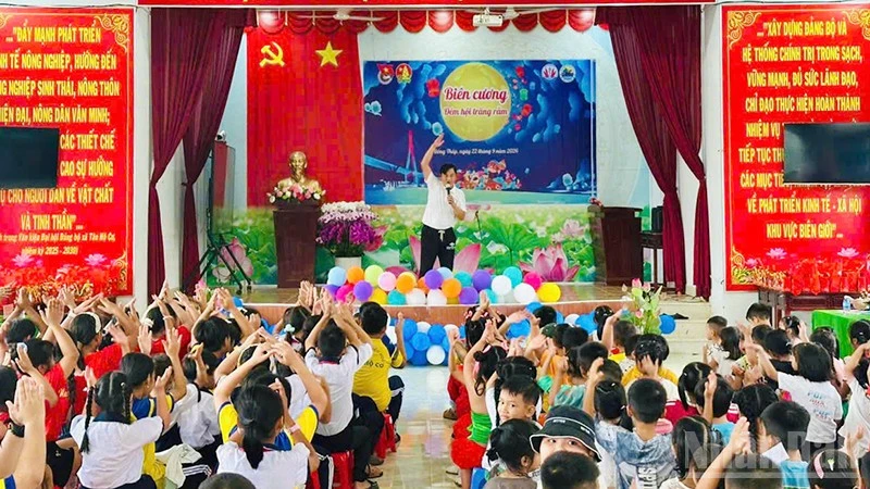 Đồng Tháp: Lan tỏa yêu thương đến thiếu nhi dịp Tết Trung thu Đồng Tháp: Lan tỏa yêu thương đến thiếu nhi dịp Tết Trung thu