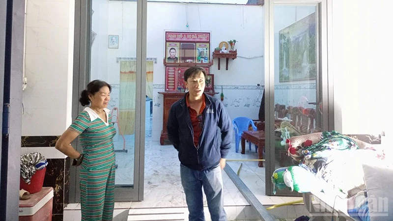 Đồng Tháp: Thăm, động viên các hộ dân có nhà bị ảnh hưởng bởi dông lốc