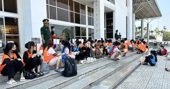 Đồng Tháp tiếp nhận 226 công dân Việt Nam về từ Campuchia