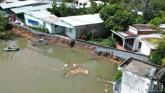 Đồng Tháp tìm nguyên nhân vụ sạt lở đường bờ Tây kênh Cổ Cò