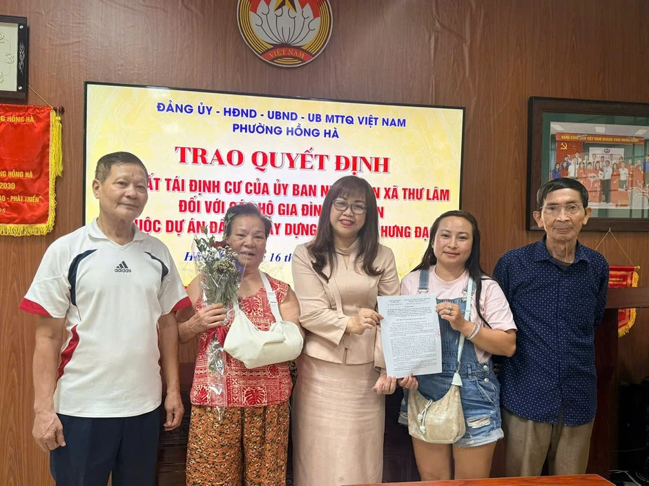 Dự án cầu Tứ Liên, cầu Trần Hưng Đạo: Giao đất tái định cư cho 56 hộ dân Dự án cầu Tứ Liên, cầu Trần Hưng Đạo: Giao đất tái định cư cho 56 hộ dân