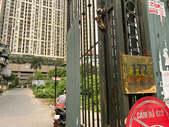 Dự án chậm tiến độ, người dân trồng rau, chuối trên "đất vàng" ở Hà Nội Dự án chậm tiến độ, người dân trồng rau, chuối trên "đất vàng" ở Hà Nội