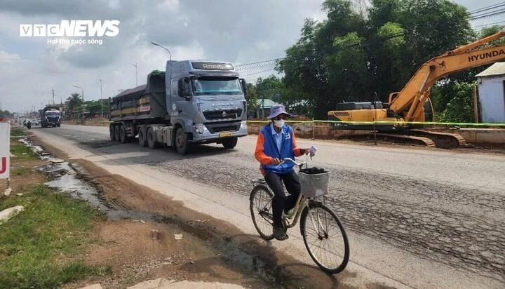Dự án gần 1.000 tỷ thi công 'rùa bò', nhà thầu đứng trước nguy cơ bị 'trảm'