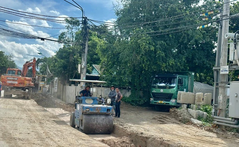 Dự án mở rộng nút giao Quốc lộ 12 với đường Phạm Văn Đồng ở Điện Biên đối diện nguy cơ chậm tiến độ Dự án mở rộng nút giao Quốc lộ 12 với đường Phạm Văn Đồng ở Điện Biên đối diện nguy cơ chậm tiến độ