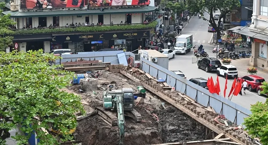 Dự báo Hà Nội có 220 điểm úng ngập khi mưa lớn trên 100mm Dự báo Hà Nội có 220 điểm úng ngập khi mưa lớn trên 100mm
