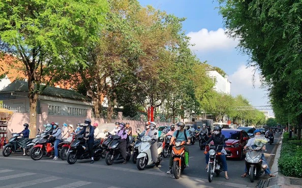 Dự báo thời tiết hôm nay, 28-3: TPHCM và Nam Bộ nắng nóng, có nơi trên 35 độ C Dự báo thời tiết hôm nay, 28-3: TPHCM và Nam Bộ nắng nóng, có nơi trên 35 độ C
