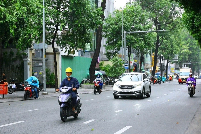 Dự báo thời tiết hôm nay, 6-6: TPHCM và Nam Bộ nắng gián đoạn, cuối ngày có mưa