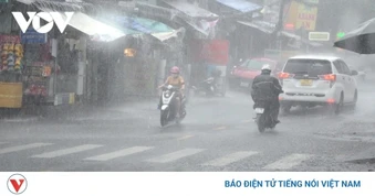 Dự báo từ đêm 16/4 đến ngày 17/4, Bắc Bộ đến Bắc Trung Bộ mưa vừa, có dông