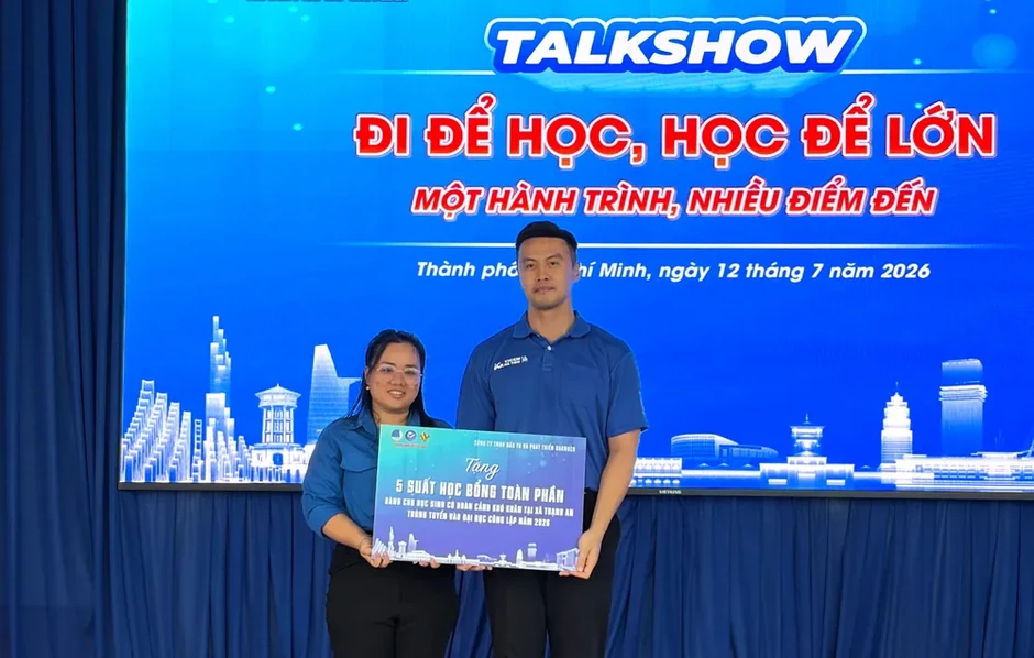 Du học sinh mang mùa hè ý nghĩa đến xã đảo Thạnh An