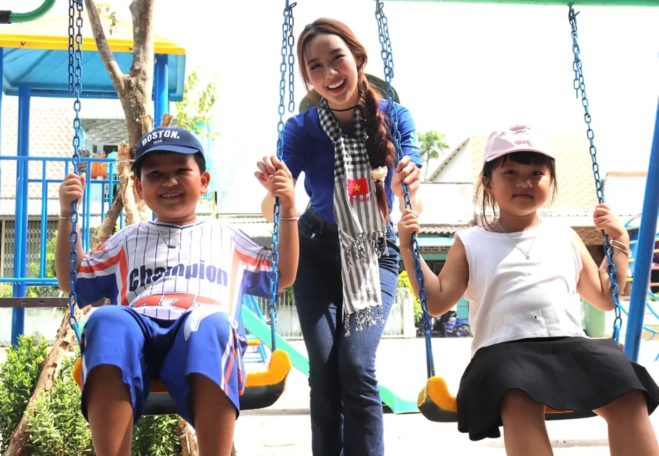 Du học sinh mang mùa hè ý nghĩa đến xã đảo Thạnh An