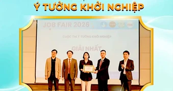 Du học sinh Việt đồng hành nghệ sĩ trẻ sáng tạo
