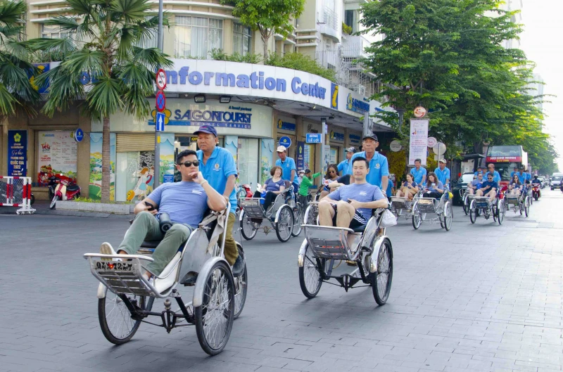 Du lịch TP Hồ Chí Minh tháo gỡ “điểm nghẽn” để thu hút du khách Du lịch TP Hồ Chí Minh tháo gỡ “điểm nghẽn” để thu hút du khách
