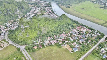 Du lịch từ bản, từ làng trên dãy Trường Sơn