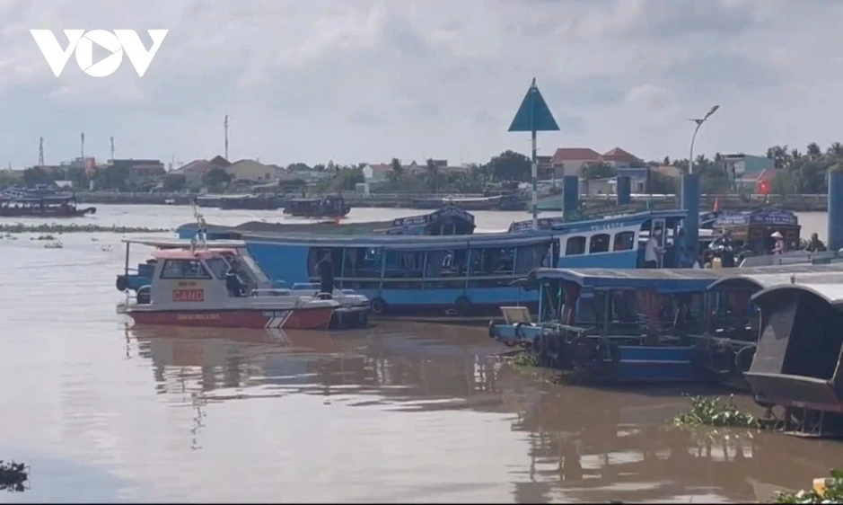 Dự sinh nhật dưới thuyền, 2 người mất tích trên sông ở Đồng Tháp Dự sinh nhật dưới thuyền, 2 người mất tích trên sông ở Đồng Tháp