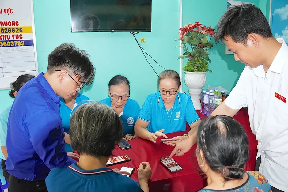 Đưa AI đến với mọi người