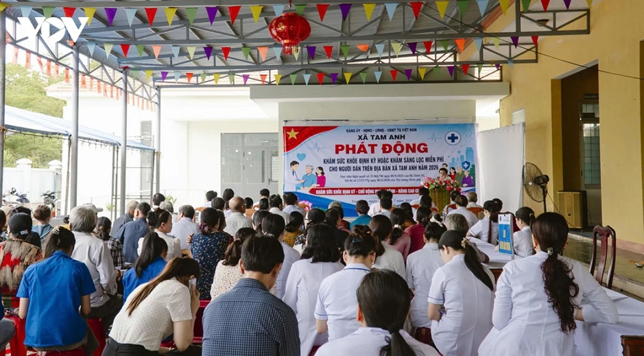 Đưa bác sĩ về khám sức khỏe cho hơn 4000 người dân xã đảo Tam Hải, TP Đà Nẵng Đưa bác sĩ về khám sức khỏe cho hơn 4000 người dân xã đảo Tam Hải, TP Đà Nẵng