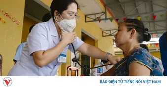 Đưa bác sĩ về khám sức khỏe cho hơn 4000 người dân xã đảo Tam Hải, TP Đà Nẵng