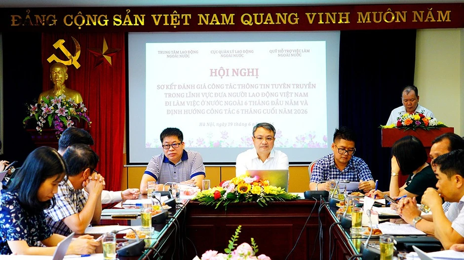 Đưa lao động đi làm việc ở nước ngoài theo hợp đồng gặp khó khăn hơn