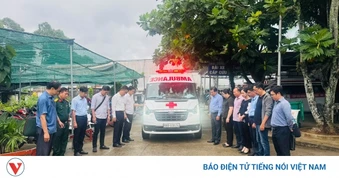 Đưa thi thể 15 nạn nhân vụ lật ca nô ở Phú Quốc vào đất liền