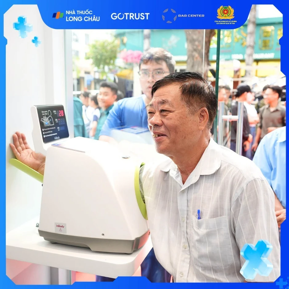 Đưa tiện ích số đến gần người dân với Trạm Công dân số Đưa tiện ích số đến gần người dân với Trạm Công dân số
