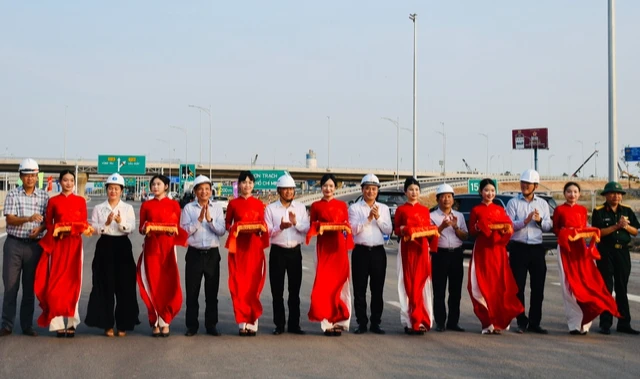 Đưa vào khai thác hơn 37km cao tốc Biên Hòa - Vũng Tàu Đưa vào khai thác hơn 37km cao tốc Biên Hòa - Vũng Tàu