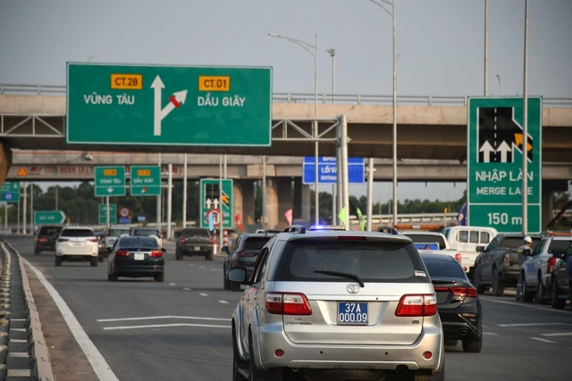 Đưa vào khai thác hơn 37km cao tốc Biên Hòa - Vũng Tàu Đưa vào khai thác hơn 37km cao tốc Biên Hòa - Vũng Tàu
