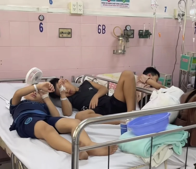 Đừng để nỗi lo ám ảnh phụ huynh về suất ăn bán trú Đừng để nỗi lo ám ảnh phụ huynh về suất ăn bán trú